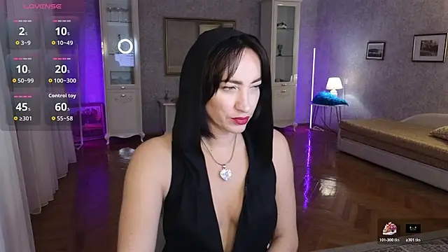 AnneHaddaway online show from November 30, 6:45 pm