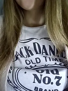 KattyLuuu online show from March 29, 9:25 pm