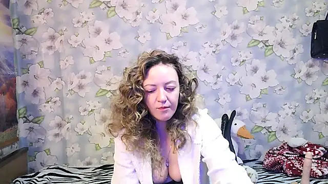 KattyLuuu online show from October 30, 9:05 pm