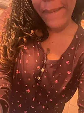 LavenderBuxton online show from February 18, 12:37 pm