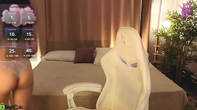 Cheryl  Brown online show from April 11, 7:25 am