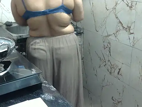 Housewife12 online show from September 25, 9:08 am