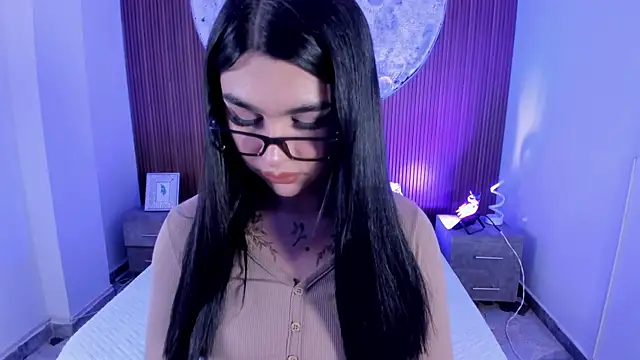 RoseCassie online show from December 22, 1:03 pm