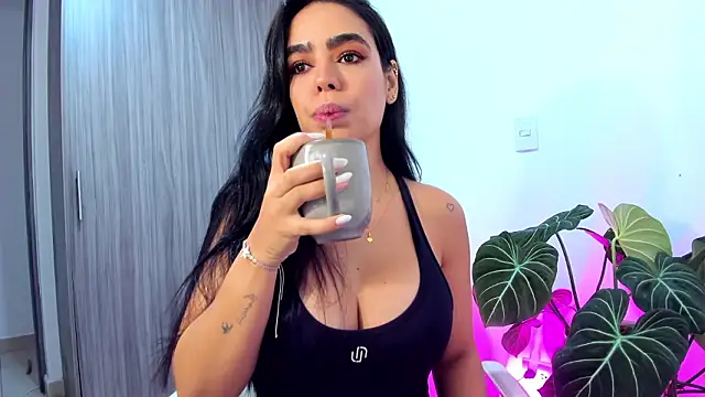 Sara Leblanc online show from January 17, 1:51 pm