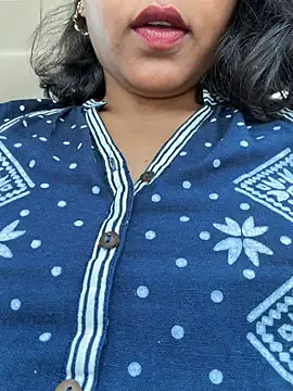 priyadevi17 online show from May 31, 6:41 am
