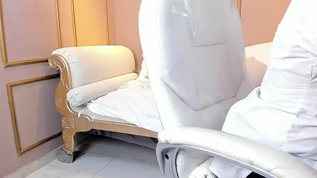 PerlaPreciosa online show from November 14, 4:01 am