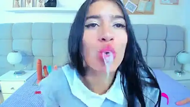 Chlooe Zoe online show from March 2, 7:31 pm