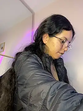 Rosita forever  online show from March 27, 8:26 am