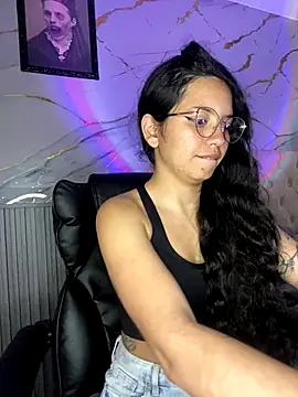 Rosita forever  online show from October 23, 7:20 pm