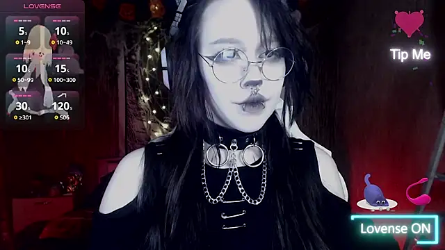 Snapshot of chloe_crystall_killer chatting on October 20, 11:57 am chloe crystall killer online show from October 20, 11:57 am