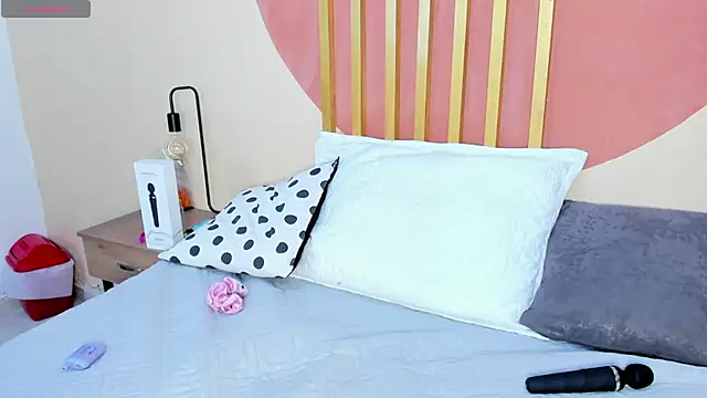 Snapshot of Nicole_Angels_ chatting on September 17, 8:07 pm Nicole Angels online show from September 17, 8:07 pm