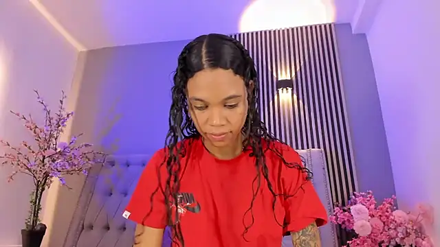 GysellHanson online show from December 16, 11:49 am