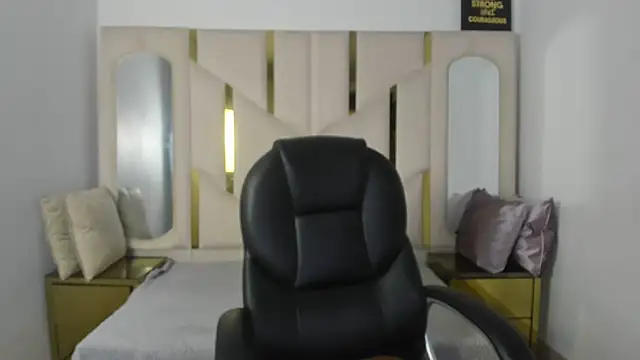 IsabellRodriguez18 online show from January 12, 3:56 am