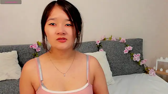 Maekko online show from December 17, 5:28 pm