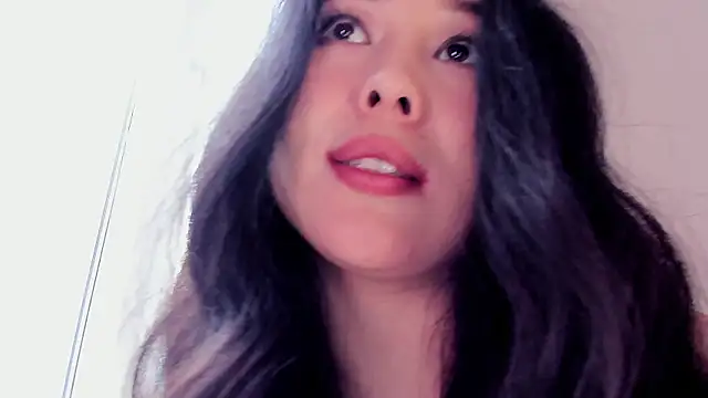 Max level online show from April 11, 7:45 am