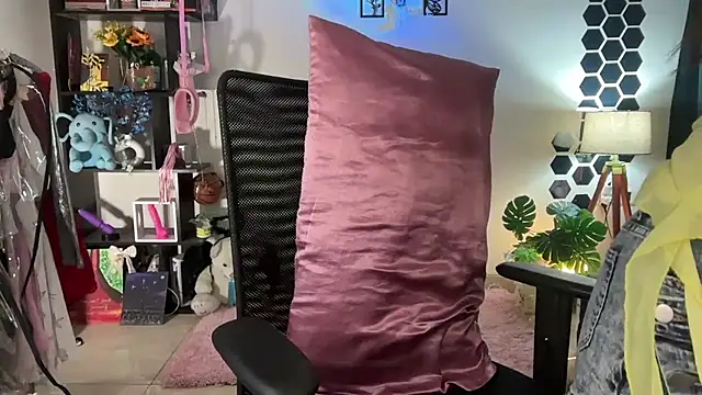 roseofvenom online show from March 11, 4:06 am