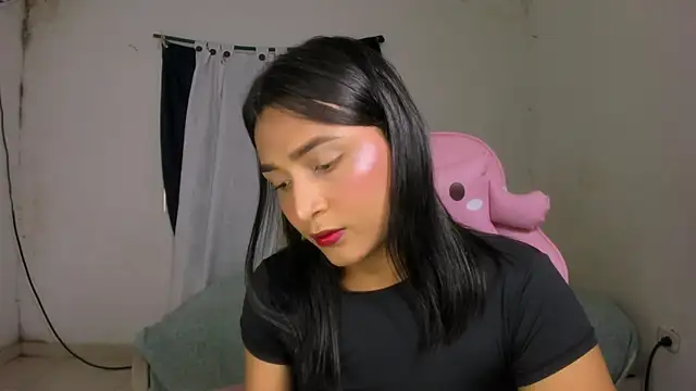 Snapshot of Miss_noah18 chatting on October 8, 8:02 pm Miss noah18 online show from October 8, 8:02 pm