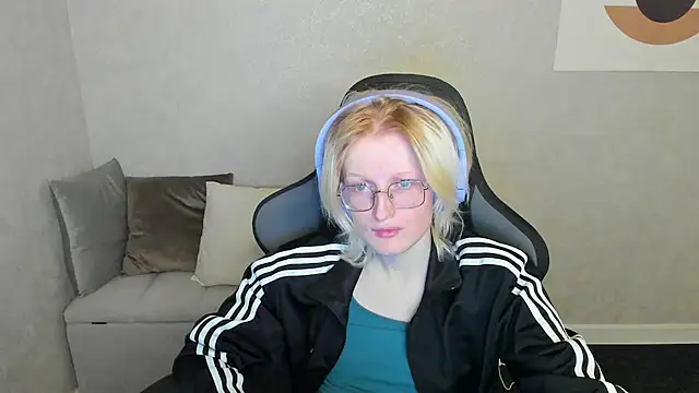 ElizabethHarpper online show from September 21, 1:37 am