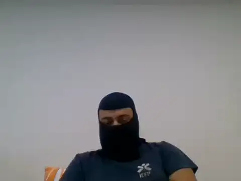 couple-tuga online show from November 8, 4:56 pm