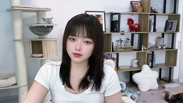 Chenjing0 online show from April 12, 1:36 pm