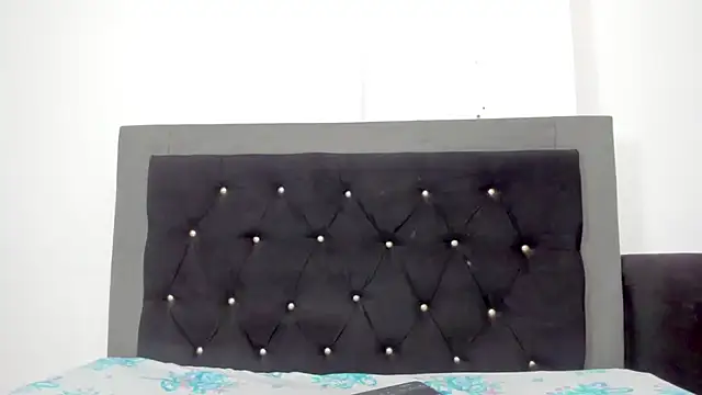 violetadumsper online show from December 21, 4:50 am