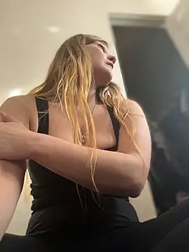 Kitty DaCocks online show from February 28, 12:10 am