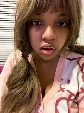 AwkwardJasminee online show from January 17, 5:59 am