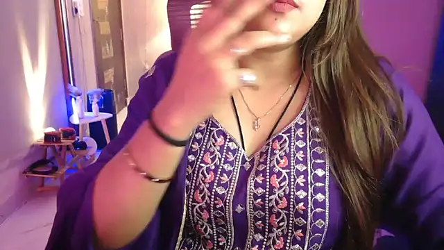 Mitikaa online show from March 24, 2:00 pm