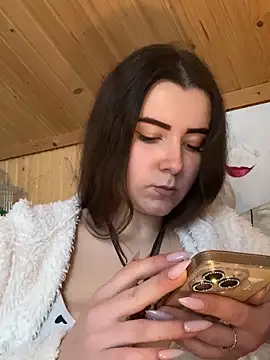 mewKate online show from April 11, 3:48 pm