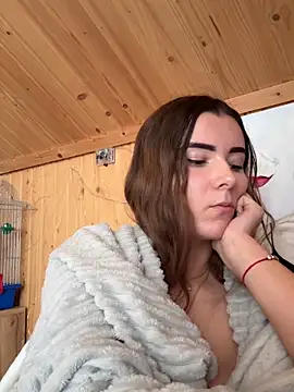 mewKate online show from November 4, 10:09 am