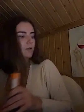 mewKate online show from November 11, 6:05 pm