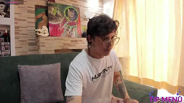 shamelesss  online show from November 24, 8:33 pm