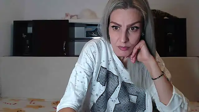 AshlineKatte online show from October 22, 5:18 pm