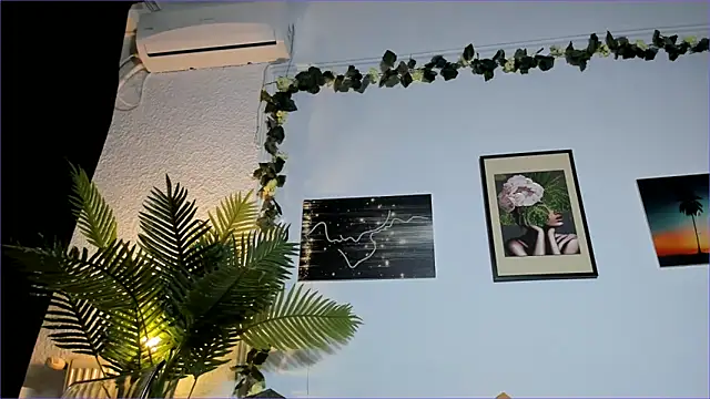 dolce betty online show from September 25, 9:01 pm