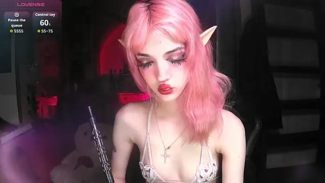 Ink  pleasure online show from October 29, 11:40 pm