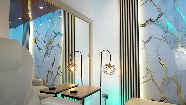 Emma Walkerr  online show from February 23, 7:02 pm