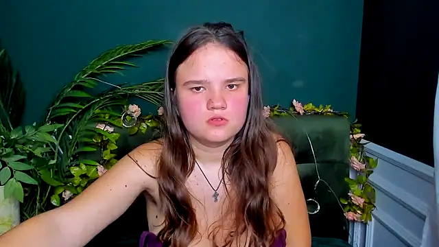 AdeleCruz online show from April 1, 1:23 pm