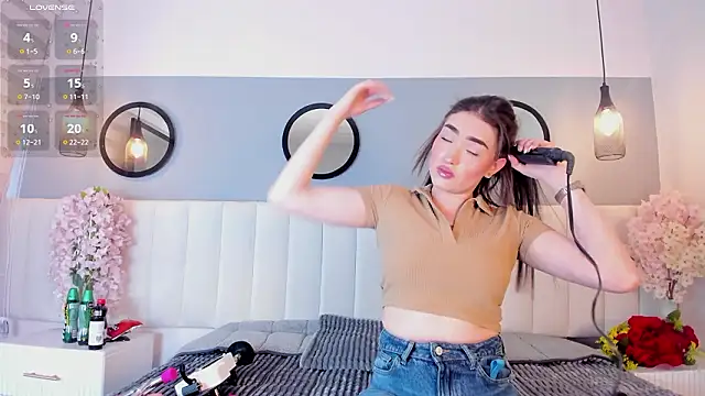 chelsea bolton  online show from February 2, 12:26 pm