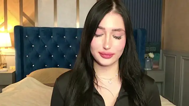 EmmaLawrens online show from September 21, 8:40 pm