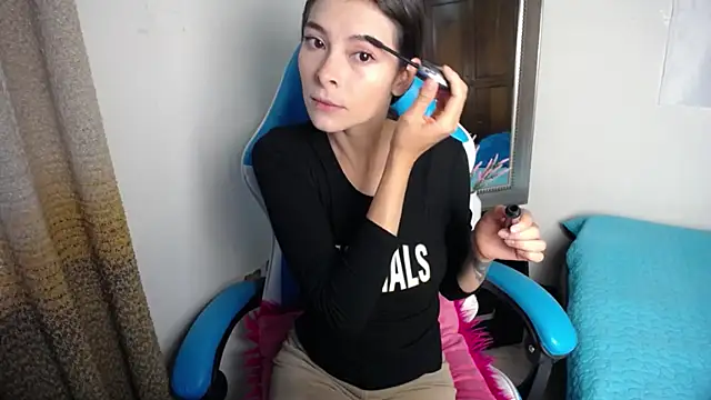 Aleska Miami online show from October 28, 7:08 pm