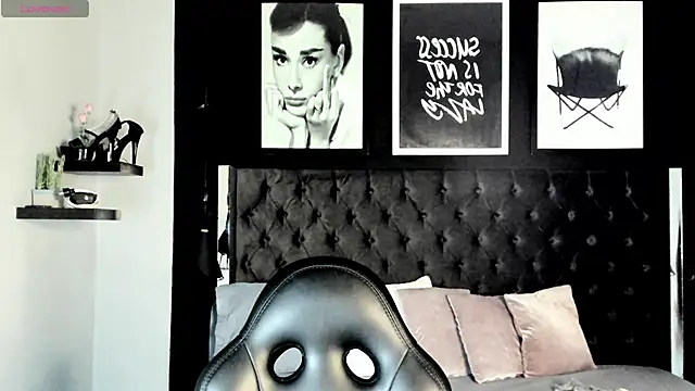 vaiolethsan   online show from December 16, 9:09 pm