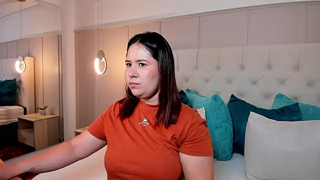 Snapshot of zoes_milee chatting on September 22, 4:16 pm zoes milee online show from September 22, 4:16 pm