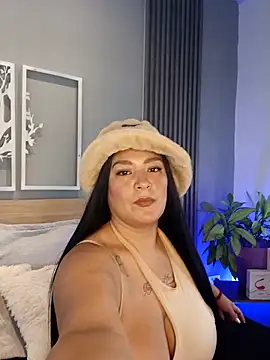 Elise-Leyton online show from May 14, 6:47 pm