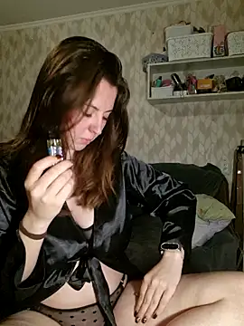 Melenka online show from April 2, 10:40 pm