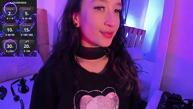 coral jonesss online show from March 30, 4:17 pm