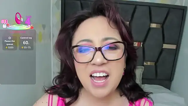 Snapshot of Victoria_Adamns chatting on September 18, 12:37 pm Victoria Adamns online show from September 18, 12:37 pm