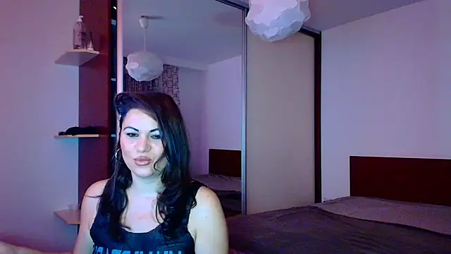 VixenVibesX online show from October 15, 7:38 pm