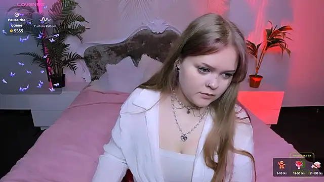 Snapshot of Erica__Alta chatting on September 22, 5:28 am Erica Alta online show from September 22, 5:28 am