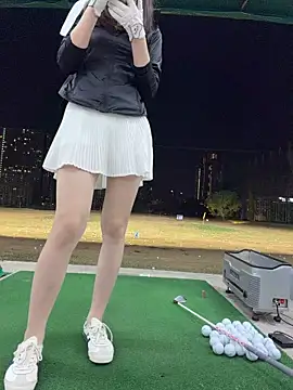 nainai2002 online show from April 12, 1:58 pm