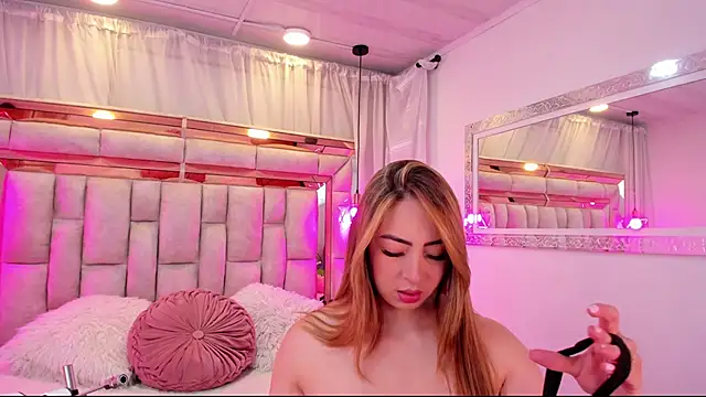 Katalina Evans online show from December 20, 11:03 am